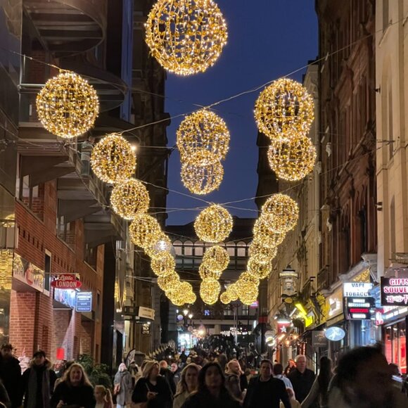 Meet your Posher, Nicole - Picture 1 of 1